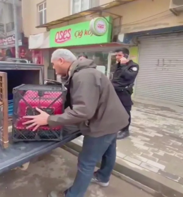 İstanbul’da Maymun Alarmı! Çatı Ve Balkonlarda Dolaştı